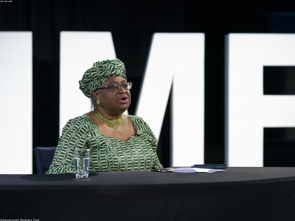 ការប្រើប្រាស់ប្រាក់អនឡាញ៖ របៀបកែលម្អសង្គមសេដ្ឋកិច្ច