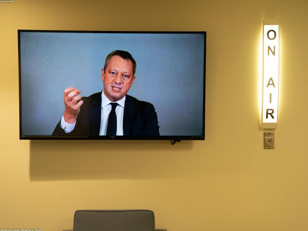 ការយល់ដឹងអំពីការប្រាក់ និងរបាយការណ៍ហិរញ្ញវត្ថុ